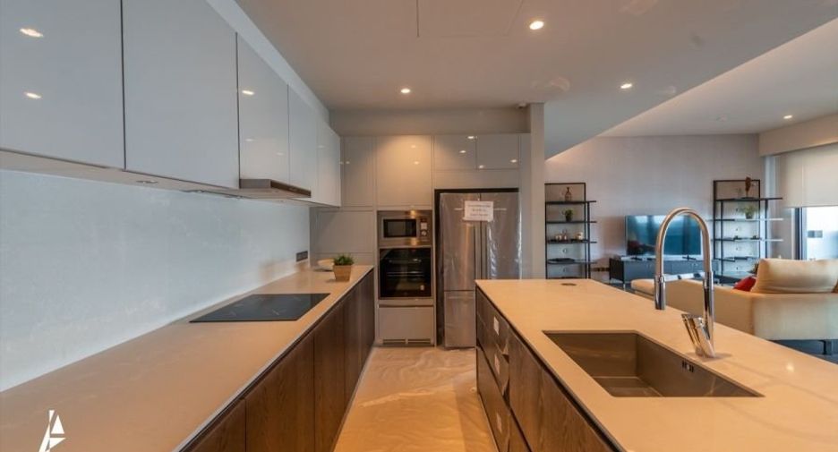 For rent 3 bedrooms condo in Watthana, Bangkok
