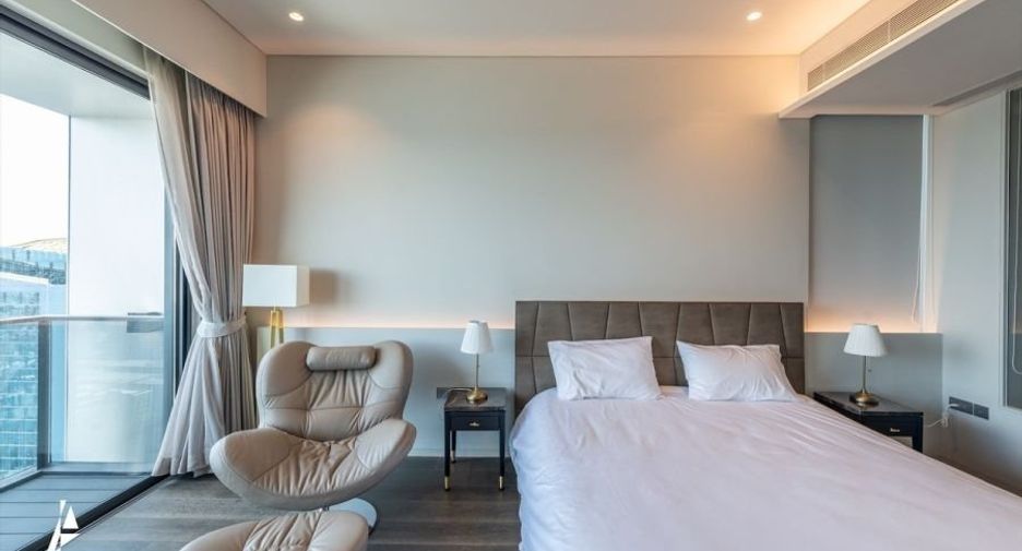 For rent 3 bedrooms condo in Watthana, Bangkok