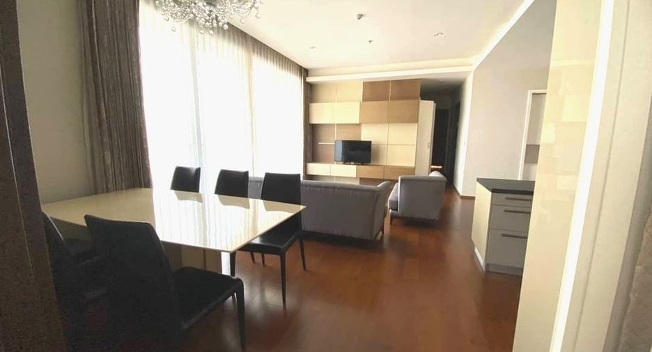 For rent 3 bedrooms condo in Watthana, Bangkok