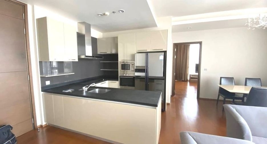 For rent 3 bedrooms condo in Watthana, Bangkok