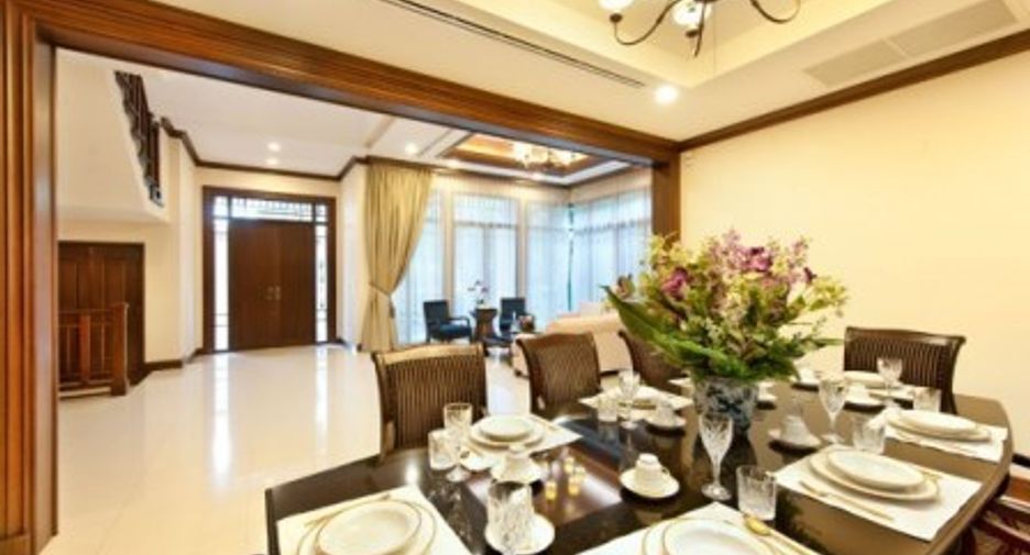 出租 4 卧室 独立屋 在 Khlong San, 曼谷