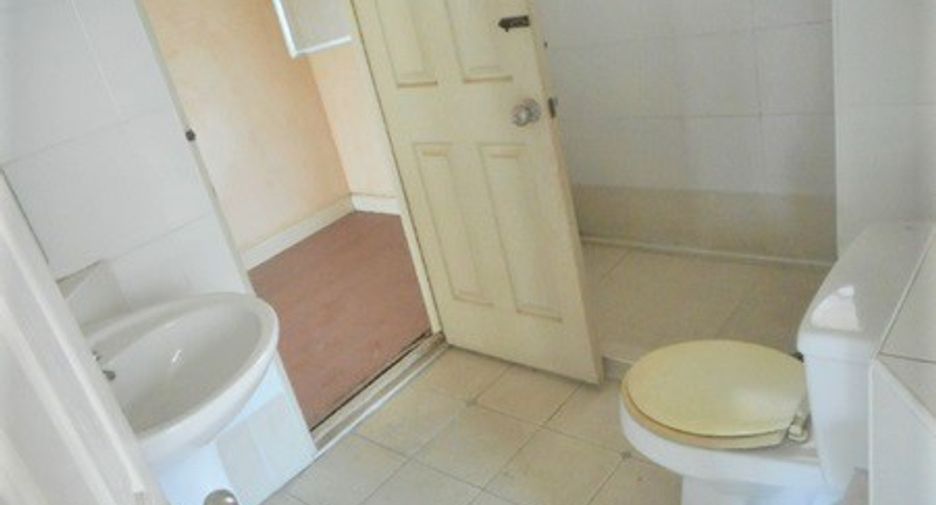 For sale 3 bedrooms house in Krathum Baen, Samut Sakhon