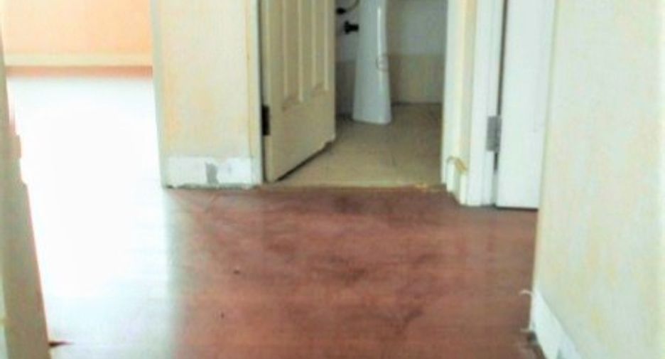 For sale 3 bedrooms house in Krathum Baen, Samut Sakhon
