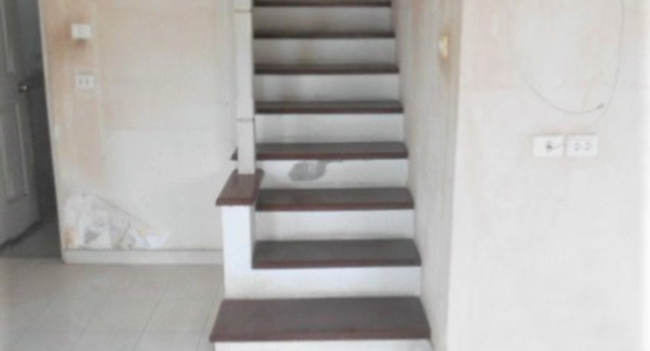 For sale 3 bedrooms house in Krathum Baen, Samut Sakhon