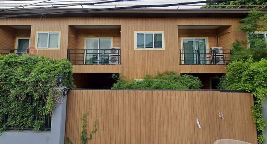 For sale and for rent 1 bed townhouse in Khlong Toei, Bangkok