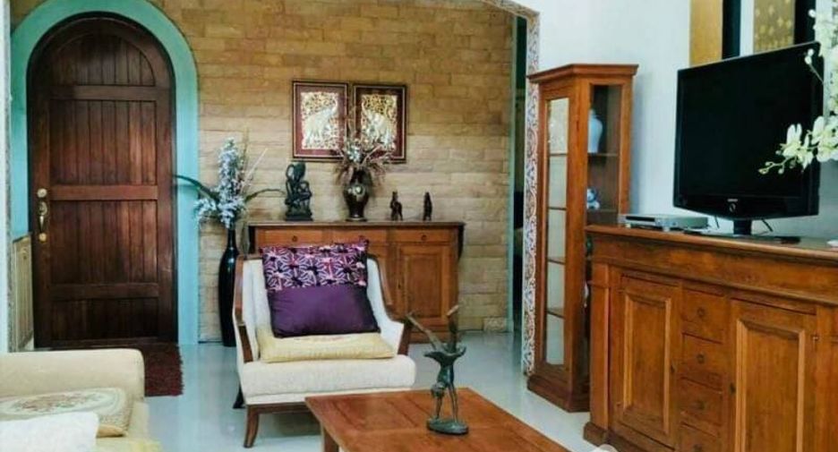 For rent 3 bed villa in Bang Lamung, Chonburi