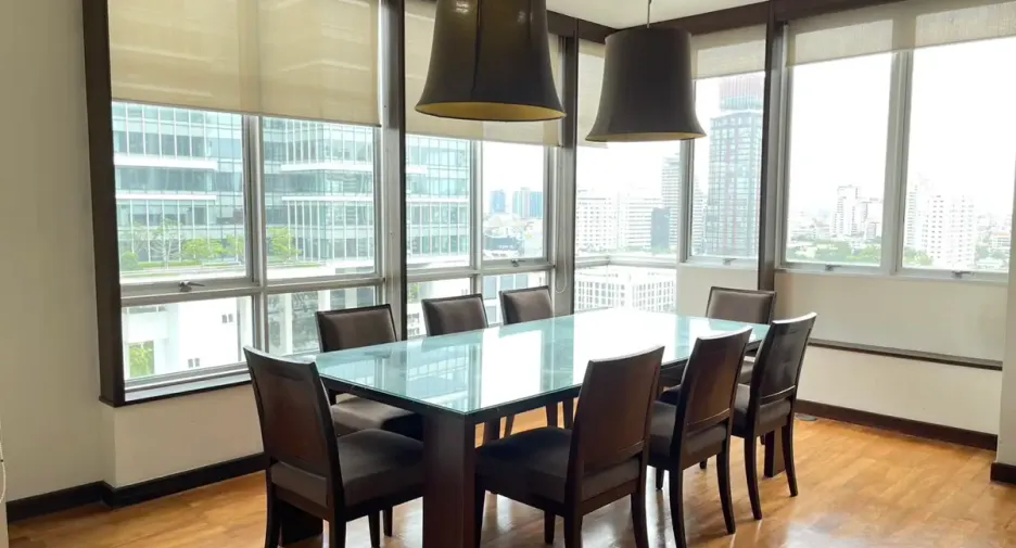 For rent 3 bedrooms condo in Watthana, Bangkok