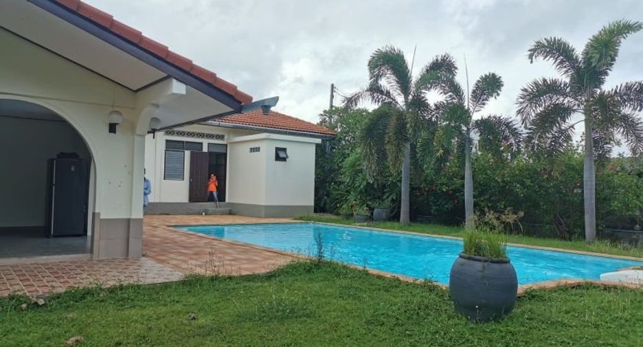 For rent and for sale 3 bedrooms villa in Mueang Phuket, Phuket