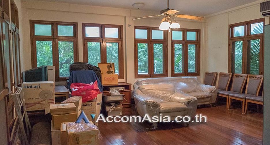 ให้เช่า 4 เตียง บ้านเดี่ยว ใน คลองเตย, กรุงเทพฯ