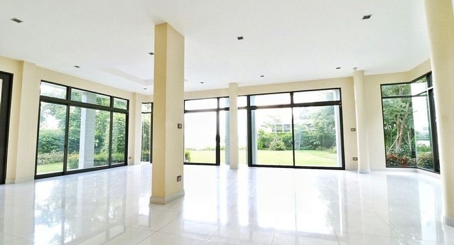 Haus zum Kauf mit 5 Zimmer in Mueang Pathum Thani, Pathum Thani