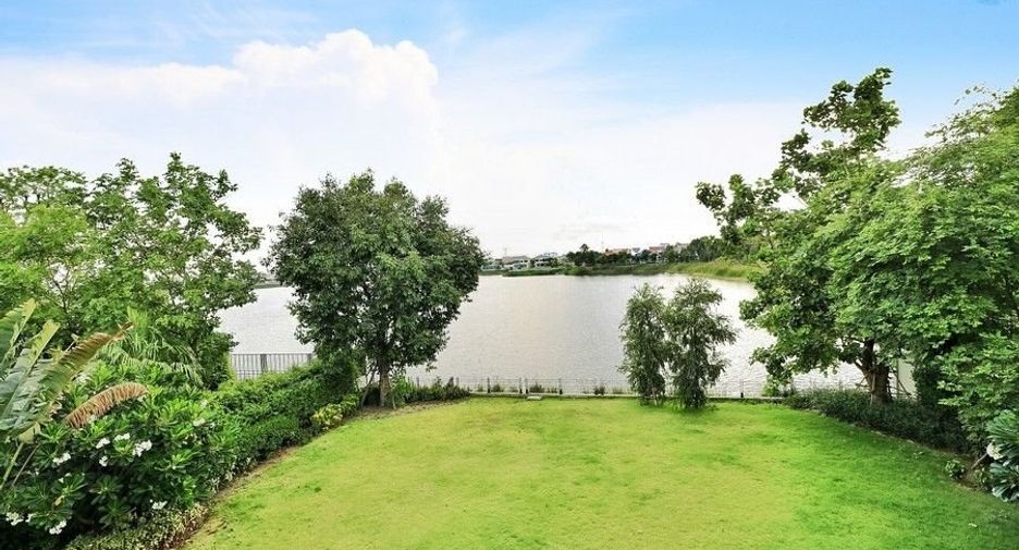 Haus zum Kauf mit 5 Zimmer in Mueang Pathum Thani, Pathum Thani
