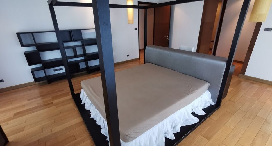 For rent そして for sale 4 ベッドルーム condo in Khlong Toei, Bangkok