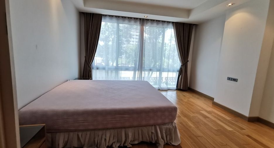 For rent そして for sale 4 ベッドルーム condo in Khlong Toei, Bangkok