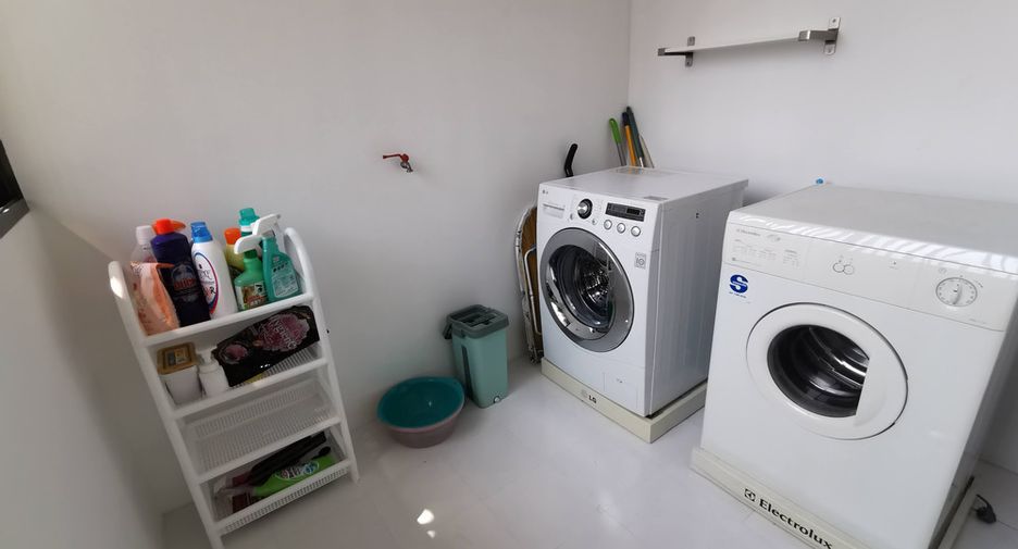ให้เช่า 2 ห้องนอน คอนโด ใน คลองเตย, กรุงเทพฯ