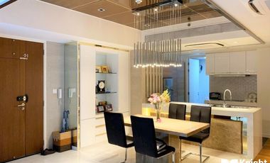 À vendre 2 chambres condo à Yan Nawa, Bangkok