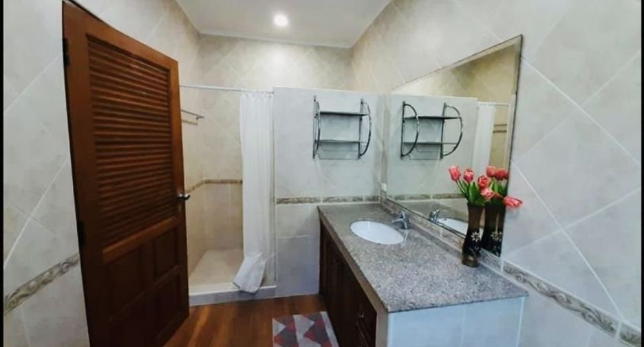 For rent 2 bedrooms house in Bang Lamung, Chonburi