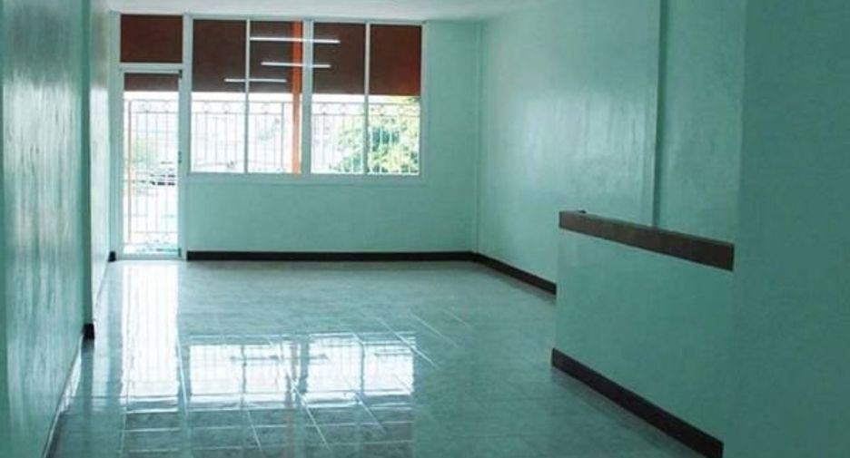 For sale 3 bedrooms retail Space in Bang Khae, Bangkok