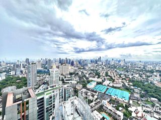 For sale 3 bedrooms condo in Khlong Toei, Bangkok