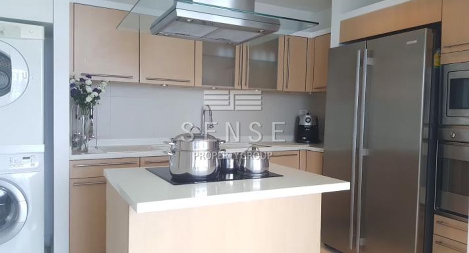 For rent 3 bedrooms condo in Pathum Wan, Bangkok