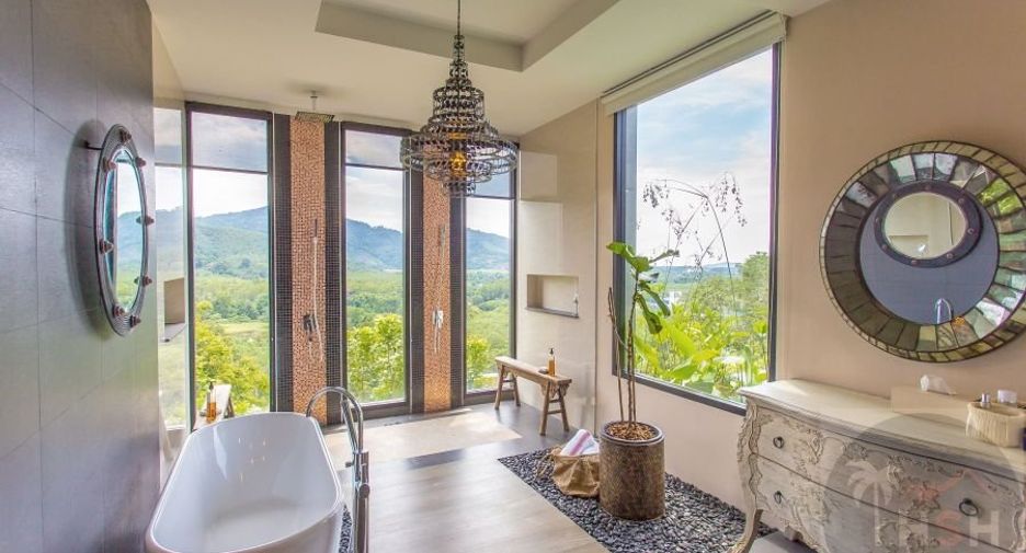 For rent and for sale 4 bedrooms villa in Thalang, Phuket