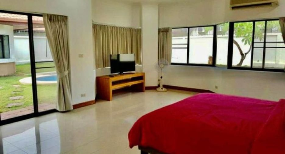 À louer 5 chambres villa à Bang Lamung, Chonburi