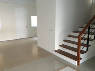 For sale 6 Beds house in Wang Thonglang, Bangkok