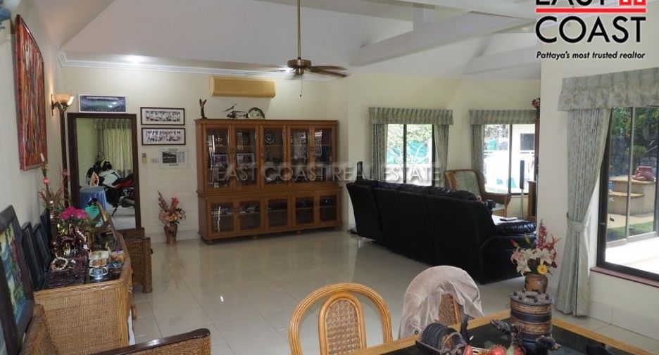 Haus zum Kauf mit 4 Zimmer in Bang Lamung, Chonburi