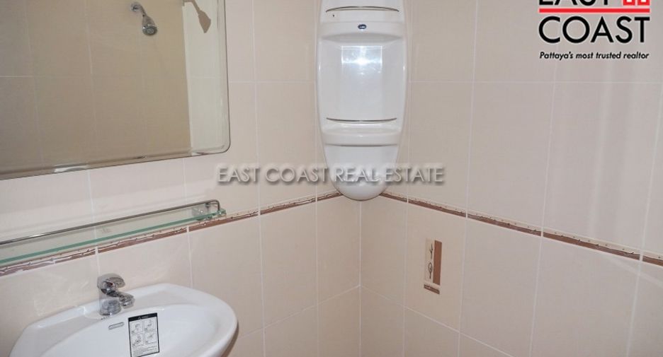 Haus zum Kauf mit 4 Zimmer in Bang Lamung, Chonburi