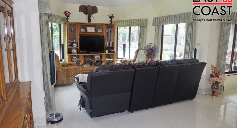 Haus zum Kauf mit 4 Zimmer in Bang Lamung, Chonburi