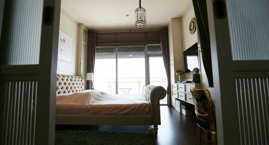 For sale 2 ベッドルーム condo in Khlong Toei, Bangkok