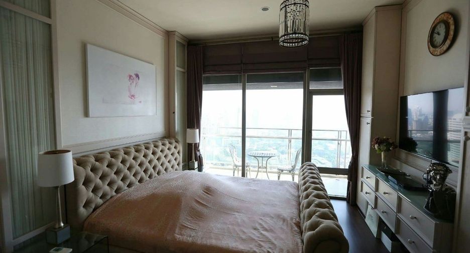 For sale 2 ベッドルーム condo in Khlong Toei, Bangkok