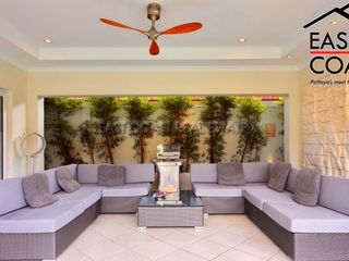 Haus zur Miete mit 5 Zimmer in Bang Lamung, Chonburi