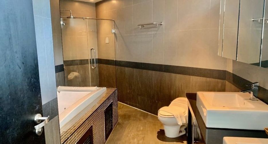 For rent 5 bedrooms house in Bang Lamung, Chonburi