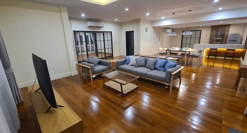 For rent 1 bed house in Watthana, Bangkok