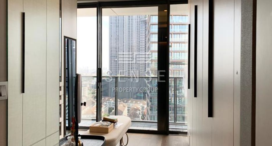 For sale 5 bedrooms condo in Watthana, Bangkok