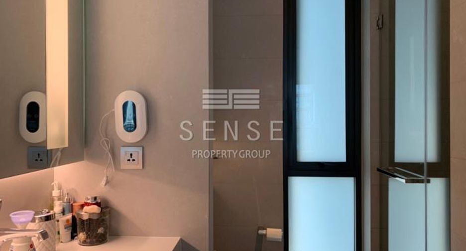 For sale 5 bedrooms condo in Watthana, Bangkok