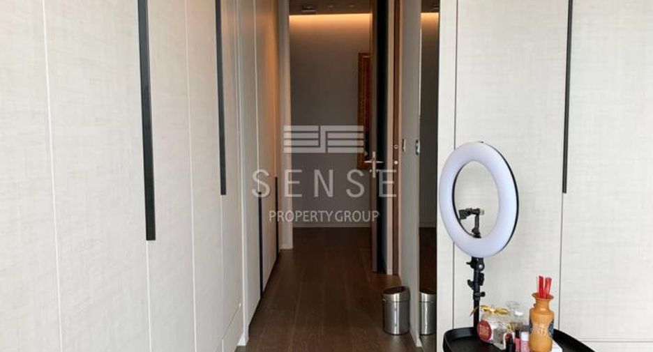 For sale 5 bedrooms condo in Watthana, Bangkok