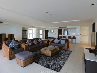 For rent 3 bedrooms condo in Bang Lamung, Chonburi