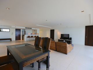 For rent 3 bedrooms condo in Bang Lamung, Chonburi