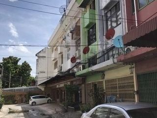 For rent 11 bed townhouse in Chatuchak, Bangkok