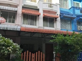 For sale 4 bed townhouse in Bueng Kum, Bangkok