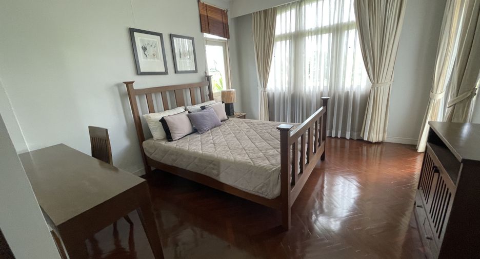 For sale 3 bed townhouse in Na Jomtien, Pattaya