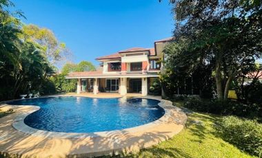 For sale 8 Beds villa in Mueang Chiang Mai, Chiang Mai