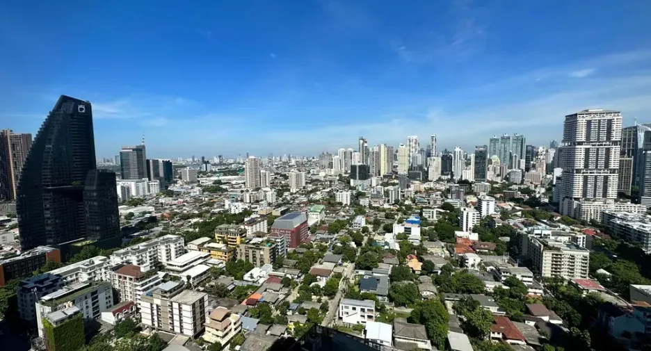For rent 1 bed condo in Khlong Toei, Bangkok