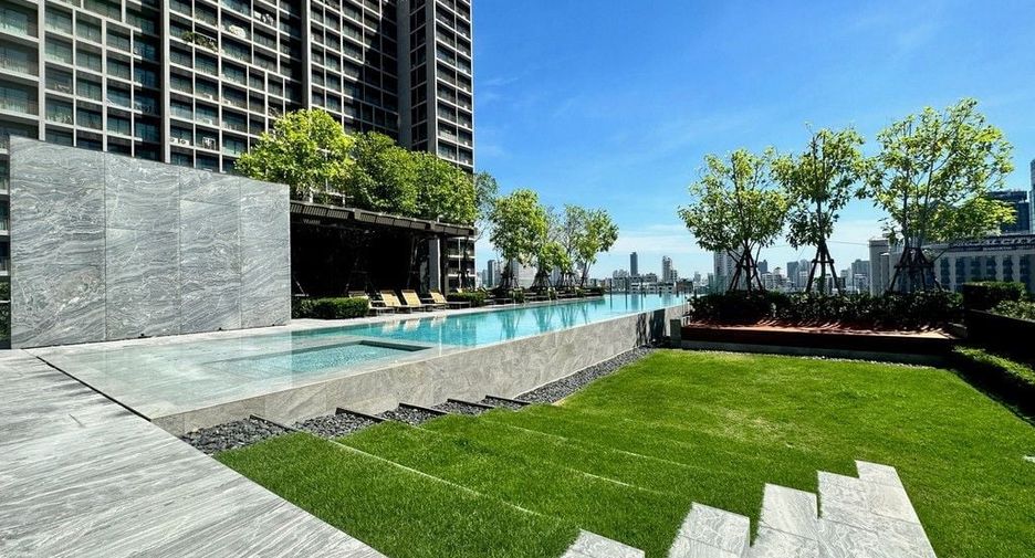 For rent 1 bed condo in Khlong Toei, Bangkok