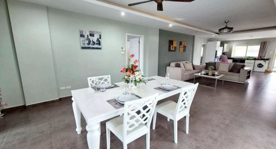 À vendre 2 chambres condo à Pratumnak, Pattaya