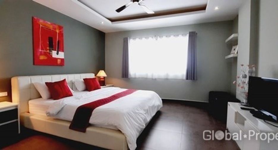For sale 2 bedrooms condo in Pratumnak, Pattaya