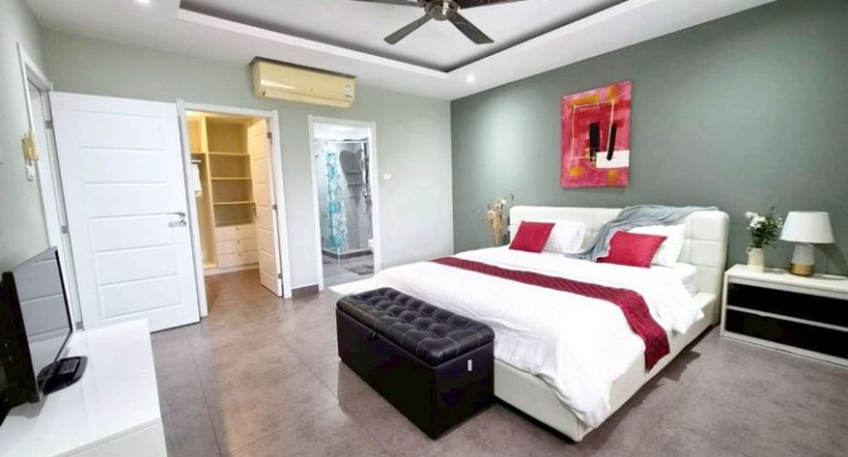 À vendre 2 chambres condo à Pratumnak, Pattaya