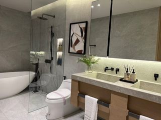 For sale 3 bed condo in Phaya Thai, Bangkok