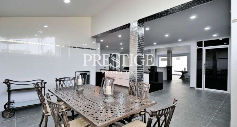 For sale 6 bedrooms house in Bang Lamung, Chonburi